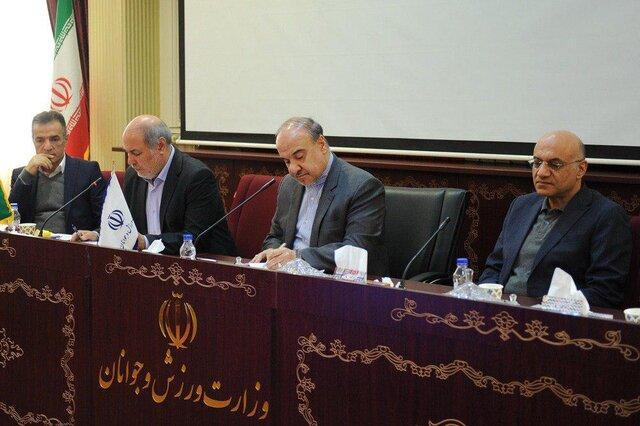 در سیزدهمین جلسه واگذاری استقلال و پرسپولیس مطرح شد: مردم در سیزدهمین جلسه واگذاری استقلال و پرسپولیس مطرح شد: مردم سهام دار تیم ها می شوند و حق پخش باید شفاف گردد