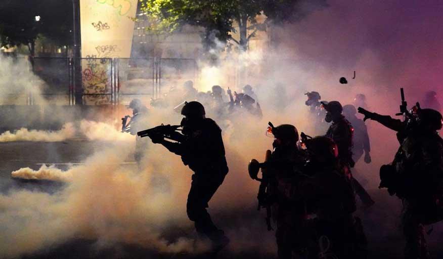 خشونت پلیس دادستان کل را به کنگره کشاند
